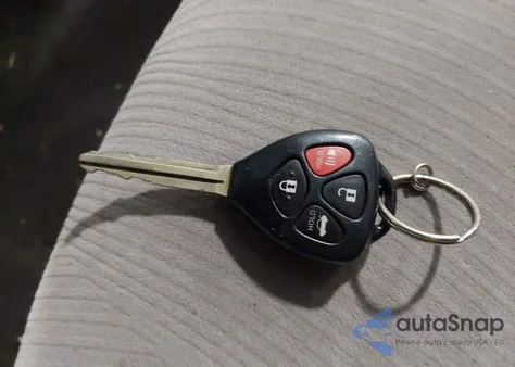 2011 Toyota Corolla Le z USA, uszkodzony, nr VIN JTDBU4EE4BJ098665